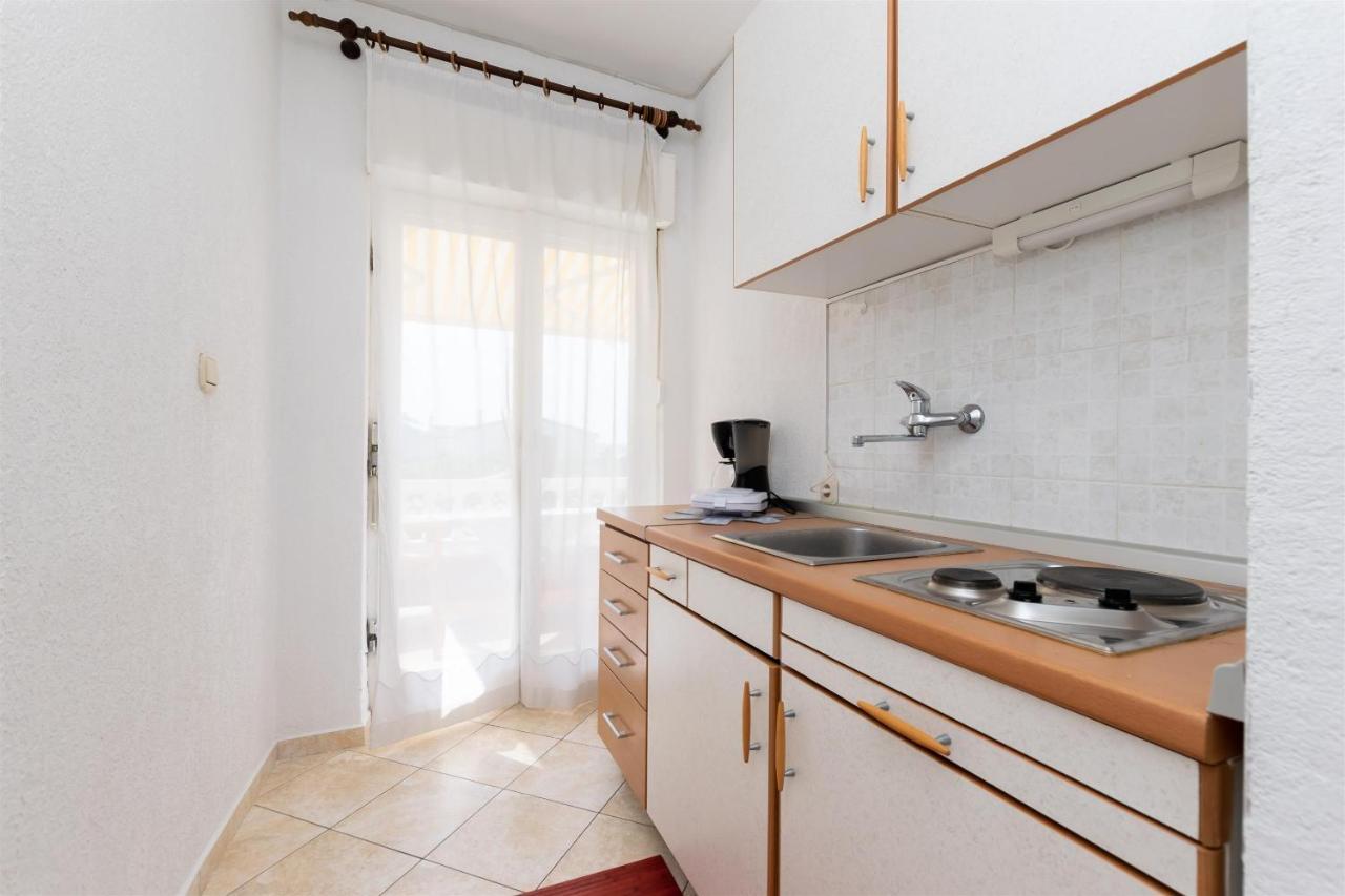 Apartments Biserka Barbat na Rabu Exterior photo