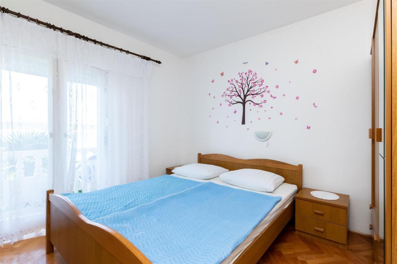 Apartments Biserka Barbat na Rabu Exterior photo
