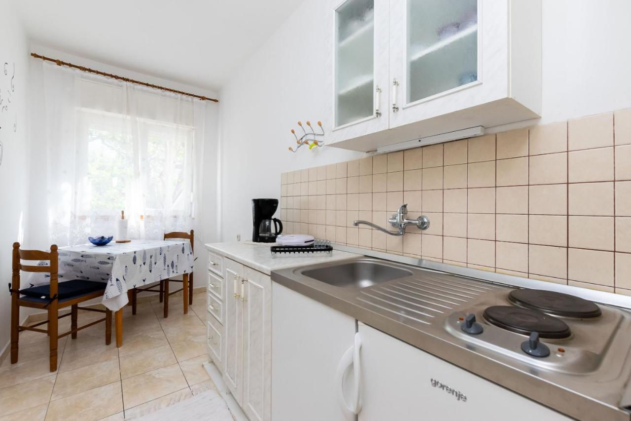 Apartments Biserka Barbat na Rabu Exterior photo