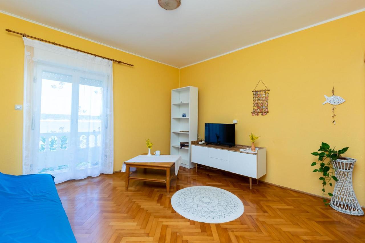 Apartments Biserka Barbat na Rabu Exterior photo